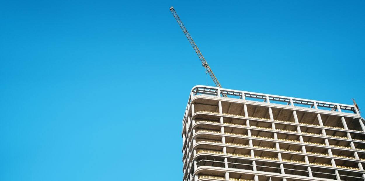 Crescimento da produção na construção abranda em novembro