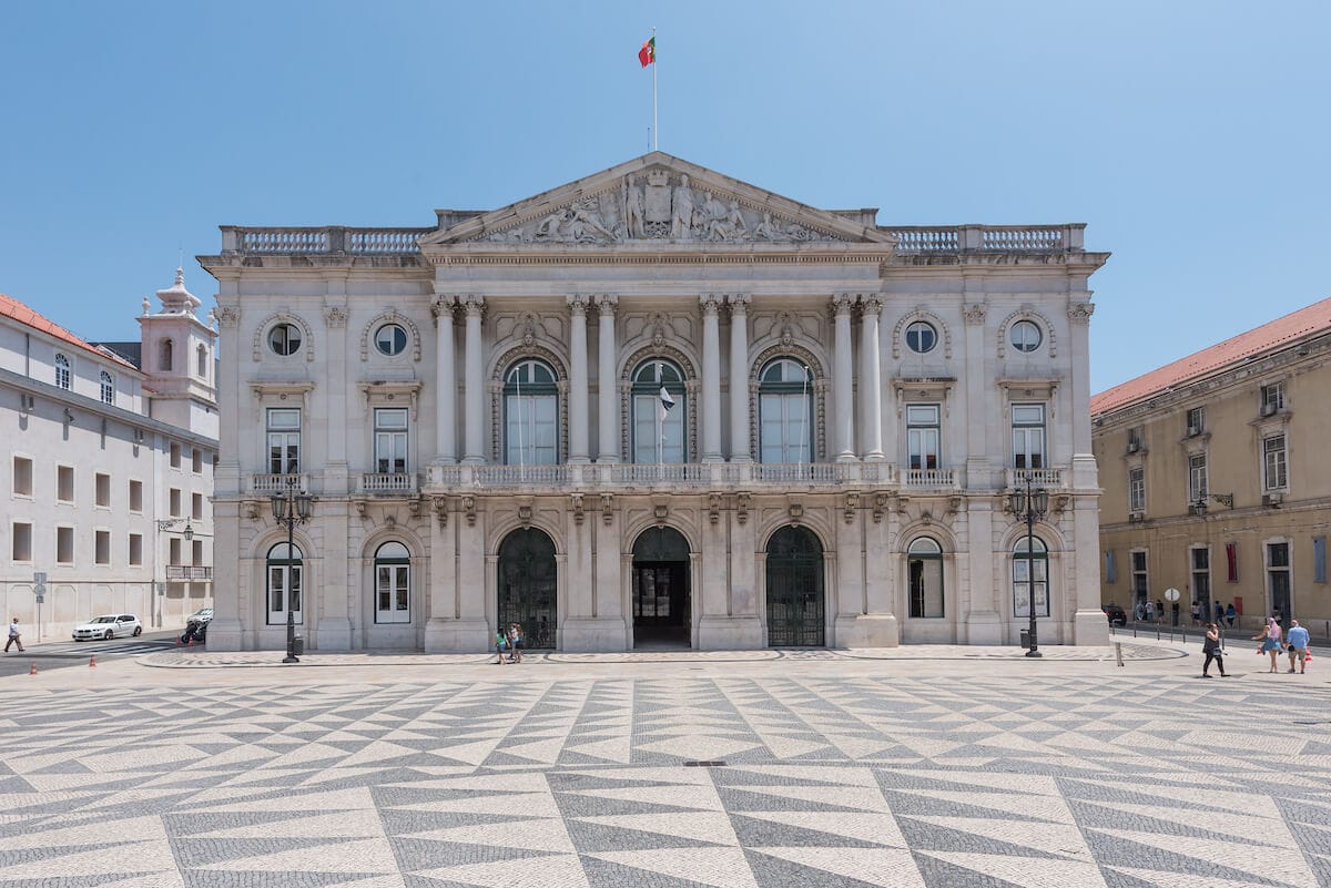 Câmara de Lisboa aprova construção de hotel na "Villa Helena” em Arroios