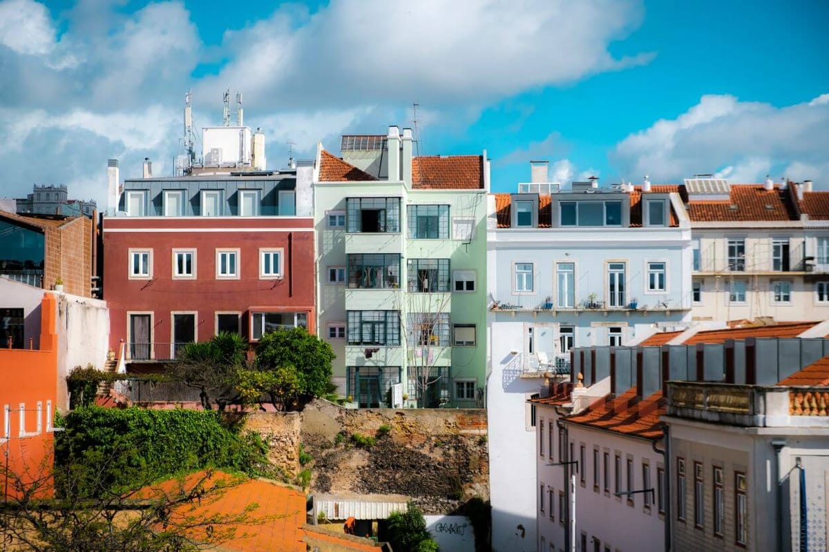 Petição com mais de 8.500 assinaturas leva direito à habitação ao parlamento