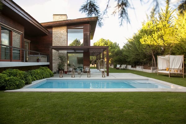 Jardins de encantar: o segredo para valorizar a sua casa