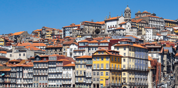 Câmara do Porto adquire dois prédios para 20 casas de arrendamento acessível