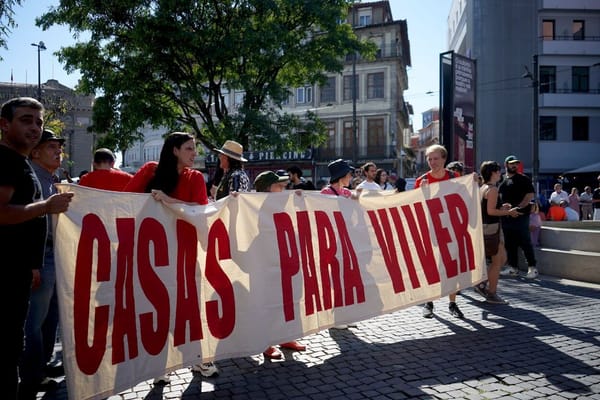 Milhares saíram à rua pelo Direito à habitação
