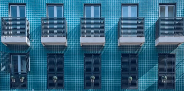 Investimento em imobiliário comercial aumenta 28% em 2024