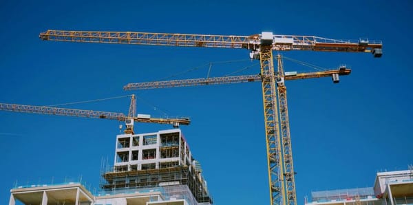 Crescimento da produção na construção abranda para 4,8% em janeiro - INE