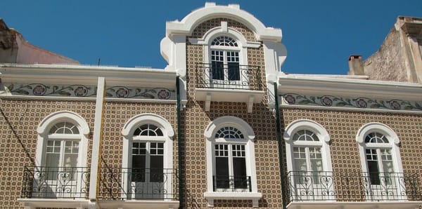 Governo entrega 22 imóveis para gestão das autarquias