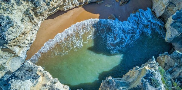 praias perfeitas para mergulhar e viver na casa dos seus sonhos