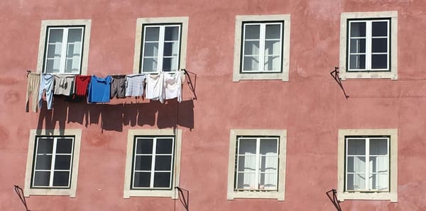 Milhares continuam sem receber o apoio extraordinário à renda