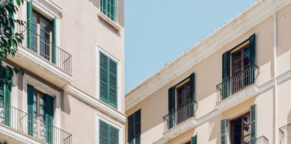 Promotores alertam para entraves fiscais e de licenciamento à construção de habitação