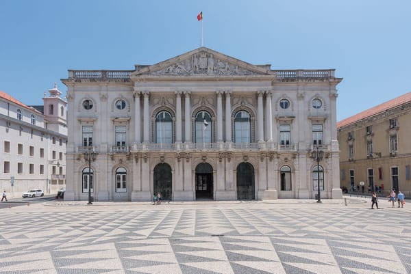 Câmara de Lisboa aprova construção de hotel na "Villa Helena” em Arroios